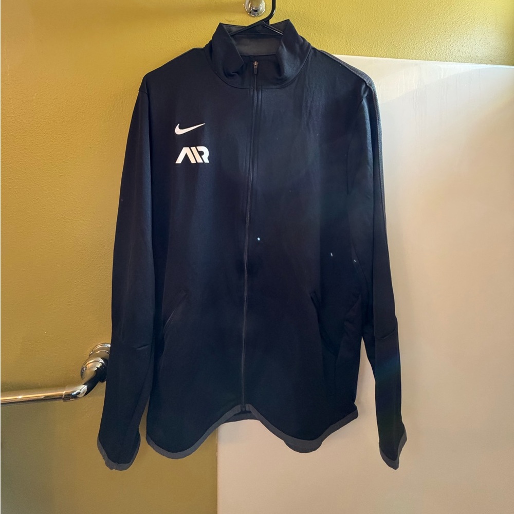 Nike Men's Black zip-up dry fit Jacket